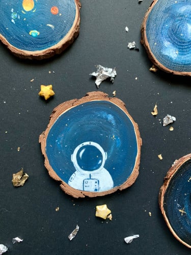 قاعده كوب رائد فضاء كبيره