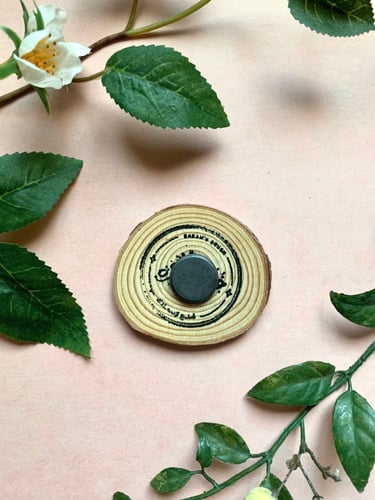 مغناطيس الورد وردي