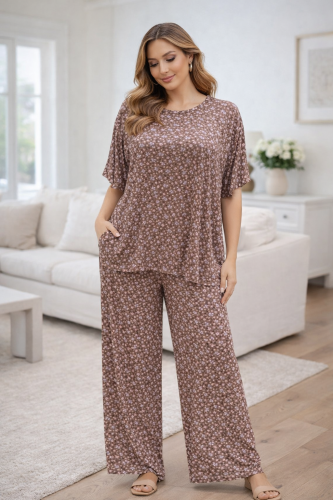 طقم بجامة نسائي قطني مزهر بني فري سايز – راحة وأنا...