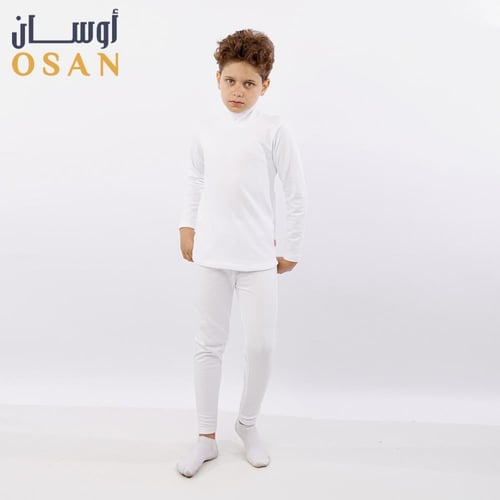 بيجامة ولادي بلون أبيض ورقبة مرتفعة