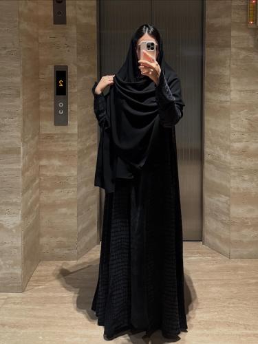 عباية سوداء حرير مغسول جاكار – دبل كلوش