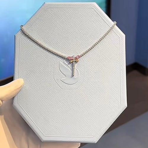 سلسال سوارفسكي الفراشة