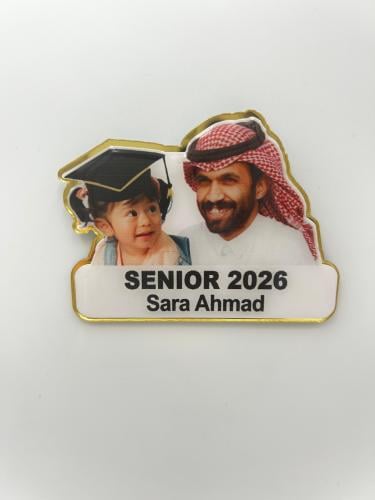 بروش التخرج بإطار ذهبي