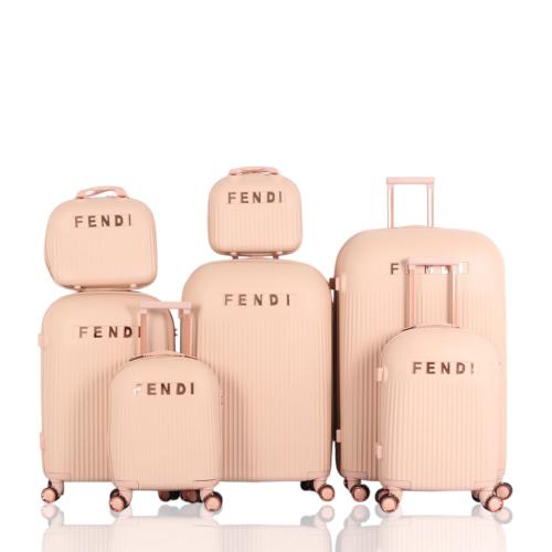 طقم حقائب سفر مكوّن من 7 قطع أربع شنط ترولي وشنطة...