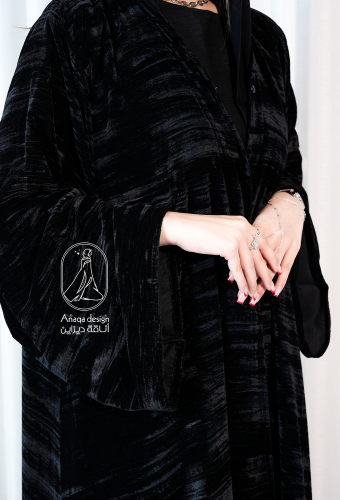 عبايه مخمل شتوي مقلم-825
