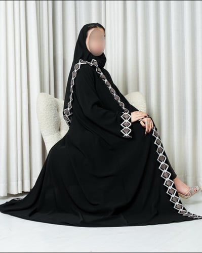 عبايه نص كلوش ملكي على تطريز حرير_935