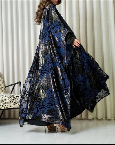 عبايه نواعم على شيفون ورد كحلي_890