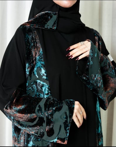 عبايه نص كلوش ملكي على شيفون تركوازي