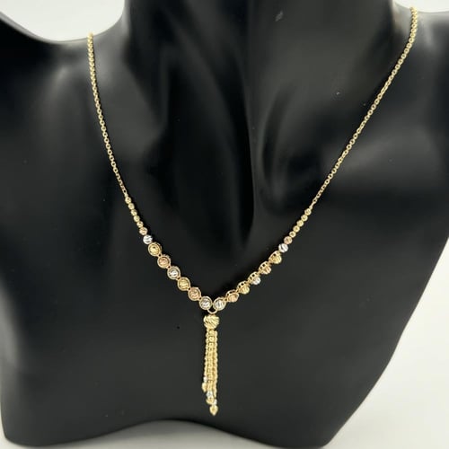 عقد ذهب عيار 18