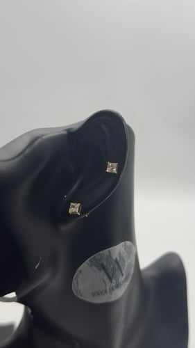 حلق ذهب عيار 18