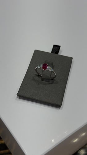 خاتم ( تصميم ألماس ) ذهب عيار 18