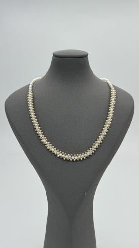 عقد لؤلؤ ذهب عيار 18