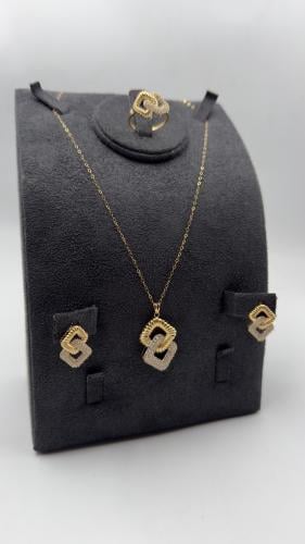 نصف طقم ذهب عيار 18