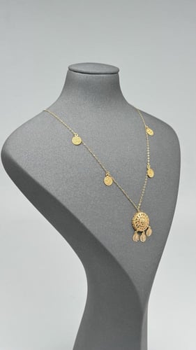 عقد ذهب عيار 21