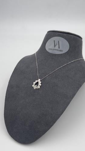 عقد ذهب عيار 18