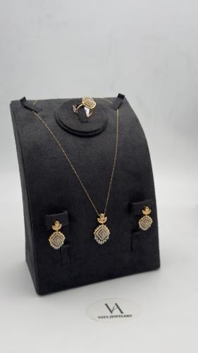 نصف طقم ذهب عيار 18