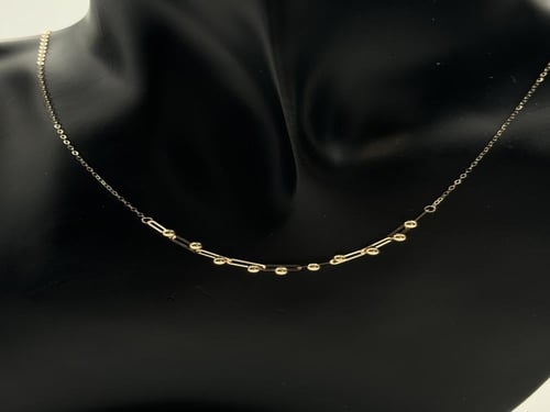 عقد مميز ذهب عيار 18