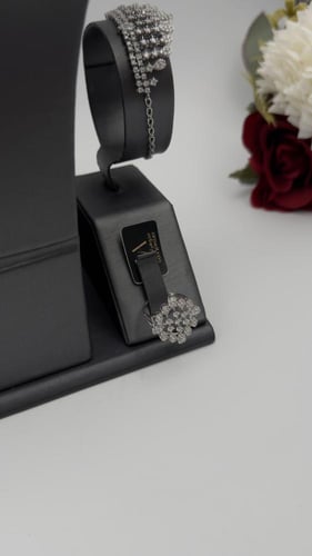 طقم ذهب عيار 18