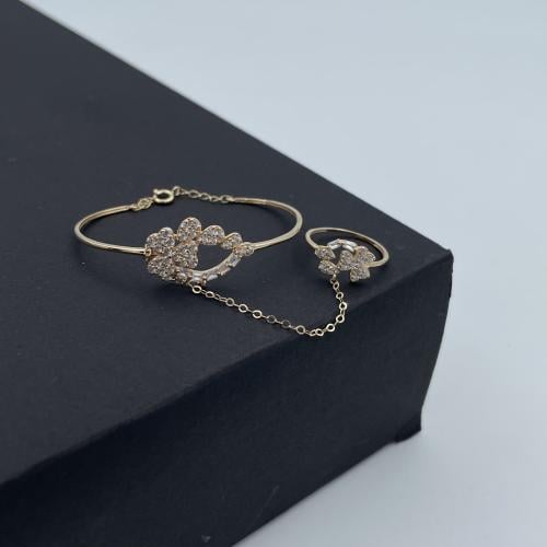 كف اطفال " ناعم " ذهب عيار 18