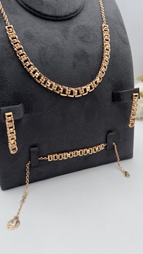 طقم " لازوردي " ذهب عيار 21