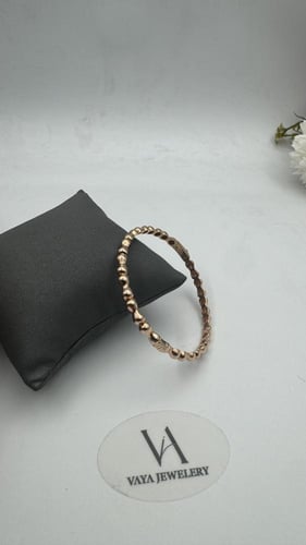 سوارة ذهب عيار 18