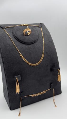 طقم ذهب عيار 21