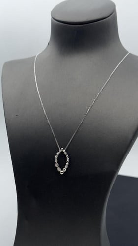 عقد ذهب عيار 18