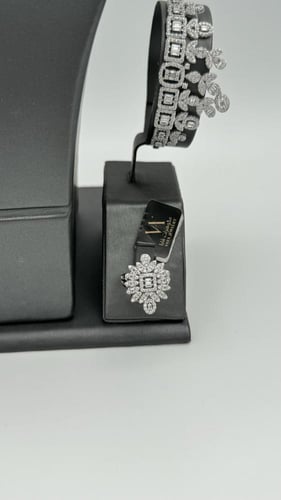 طقم ذهب عيار 18