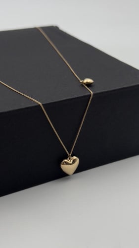 عقد ذهب عيار 18