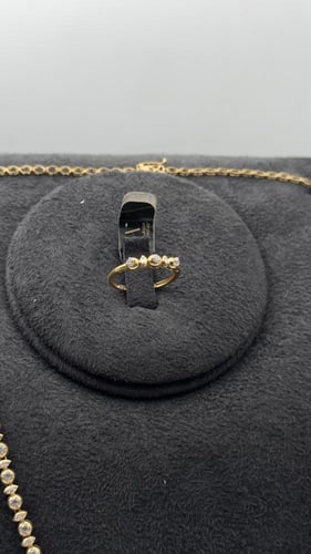 طقم ذهب عيار 18