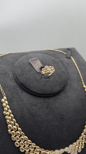 طقم ذهب عيار 18