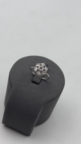 خاتم ( ابيض ) ذهب عيار 18