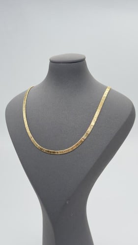 عقد مع اسواره ذهب عيار 18