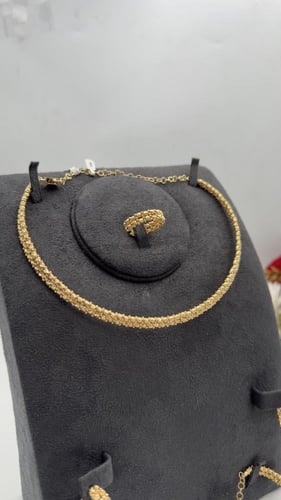 طقم ذهب عيار 18 " دوريكا "