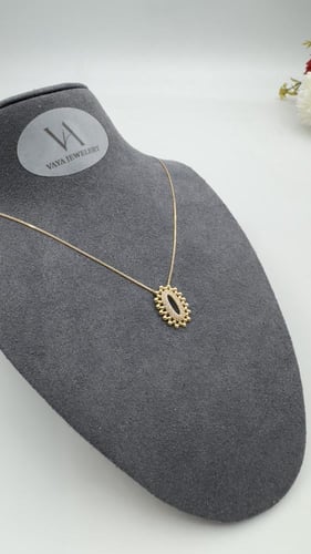 عقد ذهب عيار 18