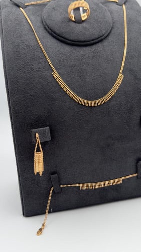 طقم ذهب عيار 21