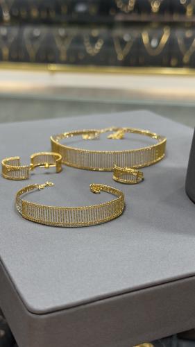 طقم ذهب عيار 21