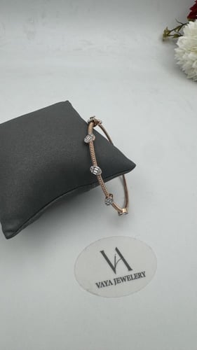 سوارة ذهب عيار 18