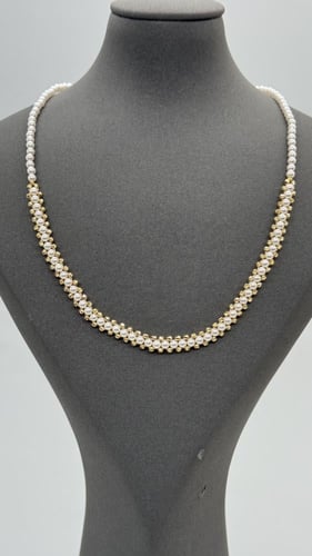 عقد لؤلؤ ذهب عيار 18