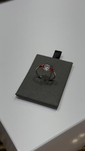 خاتم ( تصميم ألماس ) ذهب عيار 18