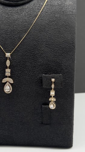 نصف طقم ذهب عيار 18