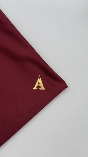 تعليقة " حرف " ذهب عيار 18