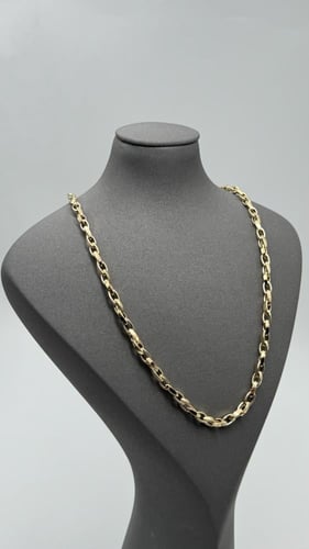 عقد مع سوارة ذهب عيار 18