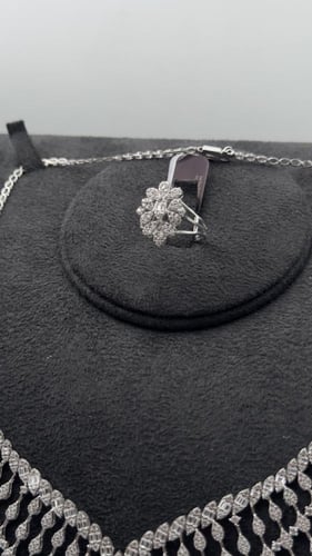 طقم ذهب عيار 18