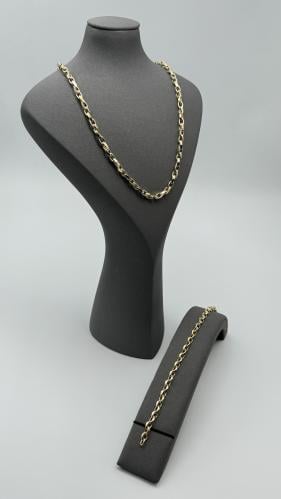 عقد مع سوارة ذهب عيار 18