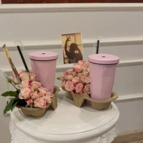 كوب الهبة هاف مليون الوردي