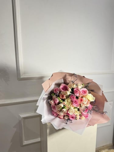 باقة الهمس الوردية