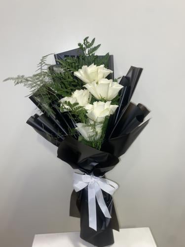 باقة النقاء والظلال