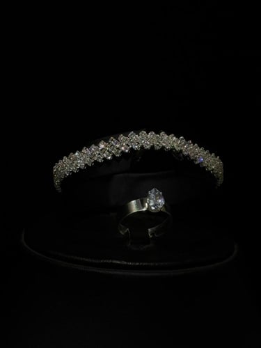 طقم مجوهرات فاخر بتصميم قطرات الندى من الكريستال