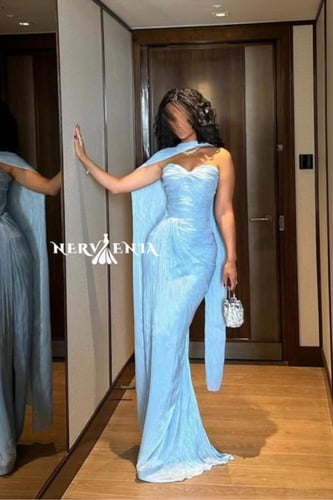 فستان بيورا كرنكل لامع مع شال مطوي